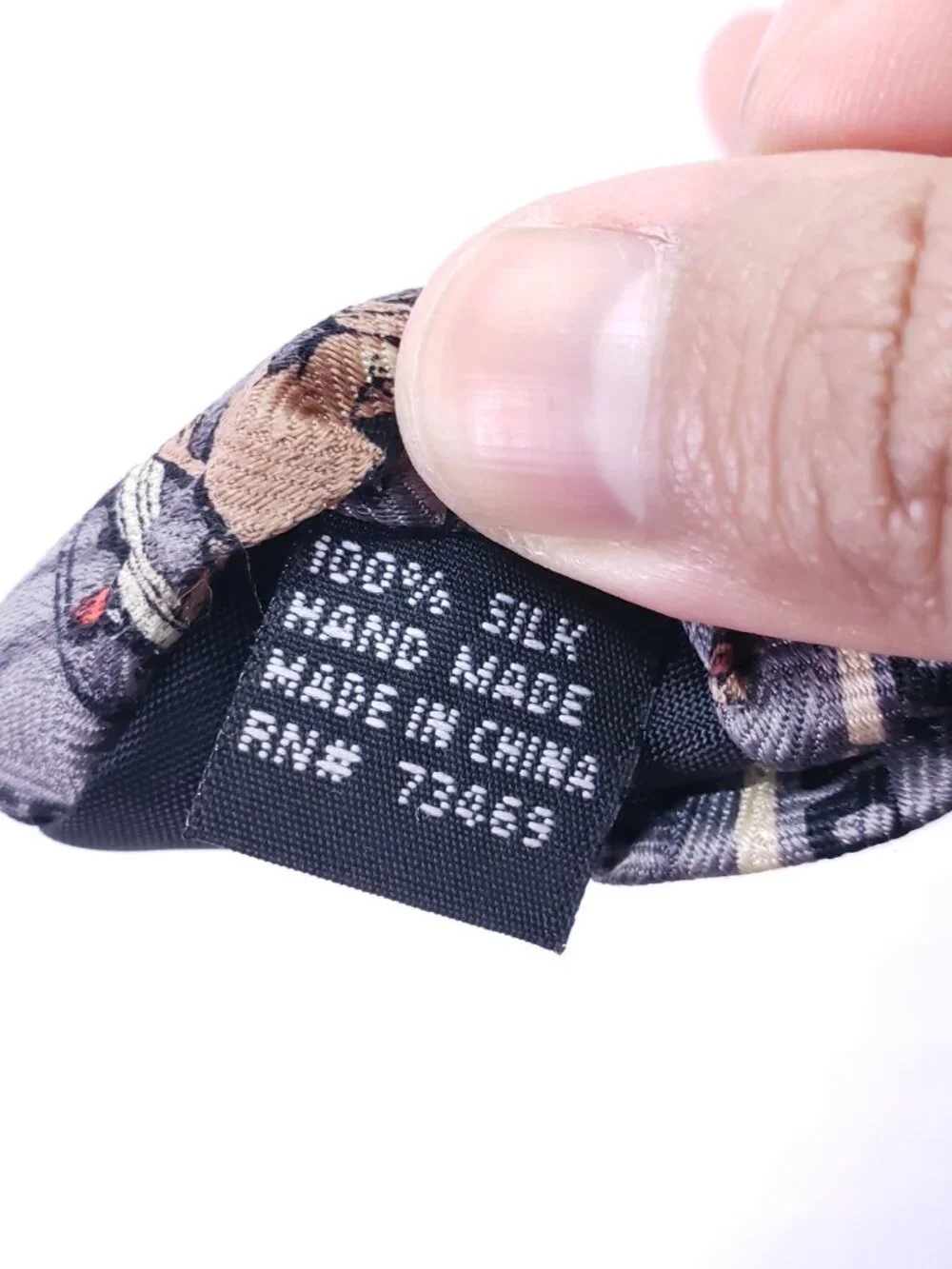 Scooby-Doo Skateboarding Mens Classic Cartoon 100% Silk Tie Fun Gray Funny